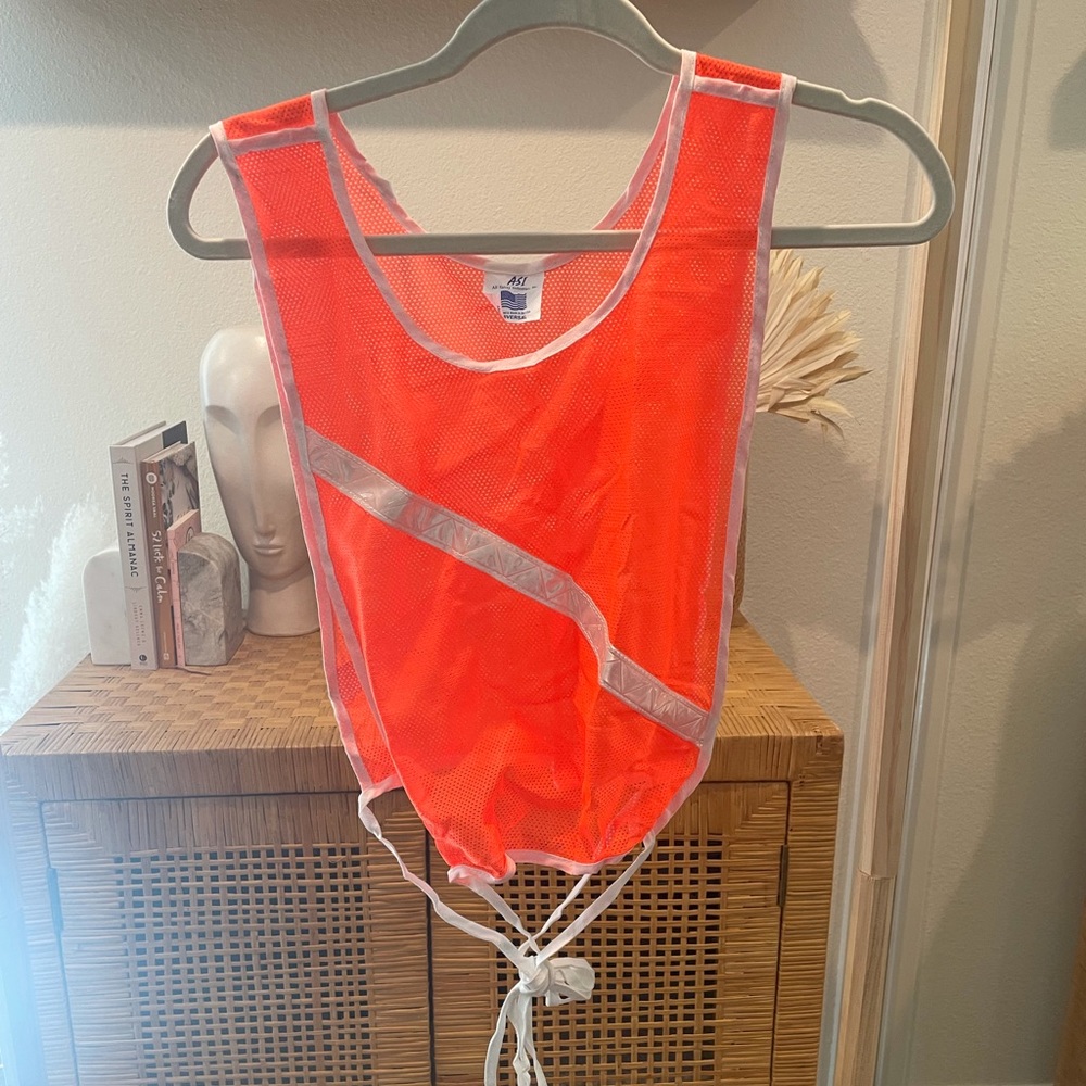 Crop reflector vest